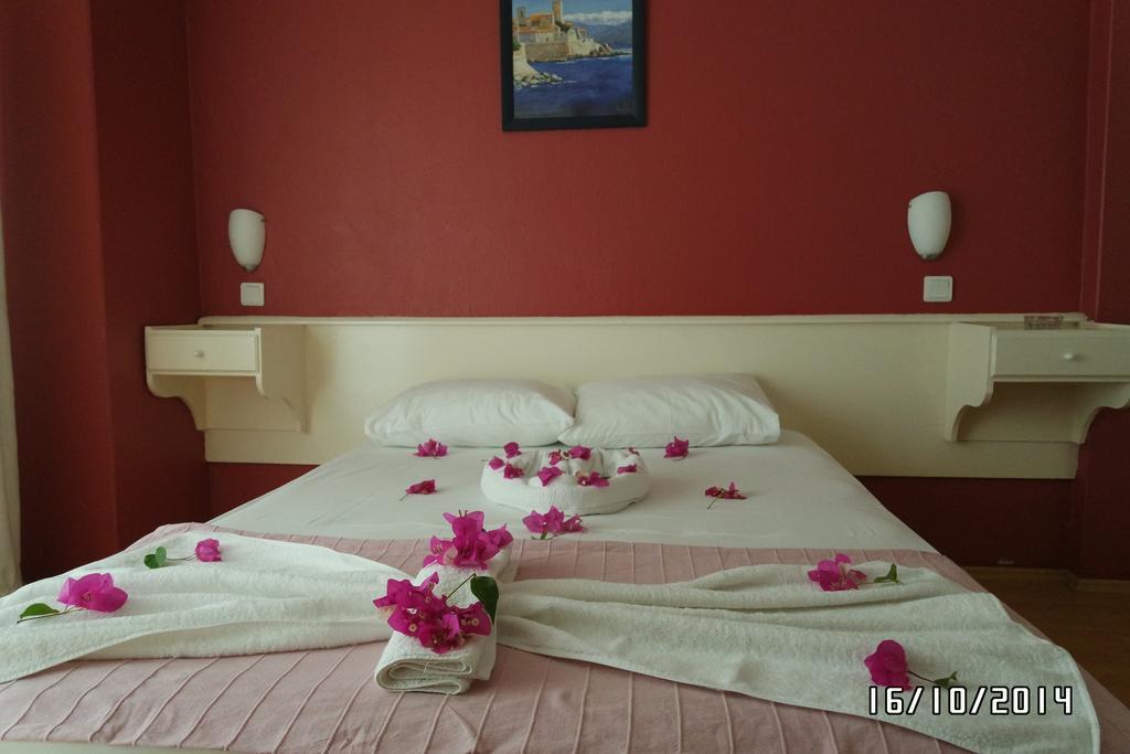 Villa Dedem Hotel Foca Szoba fotó